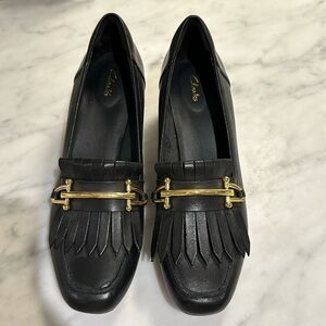 Black leather block heel shoe size 7.5, very comfortable!